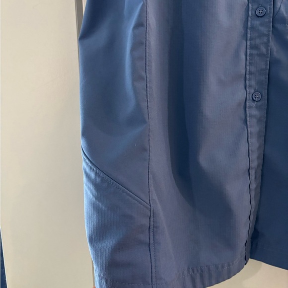 Columbia Men's Short Sleeve Button Down Shirt in Slate Blue - Picture 4 of 6